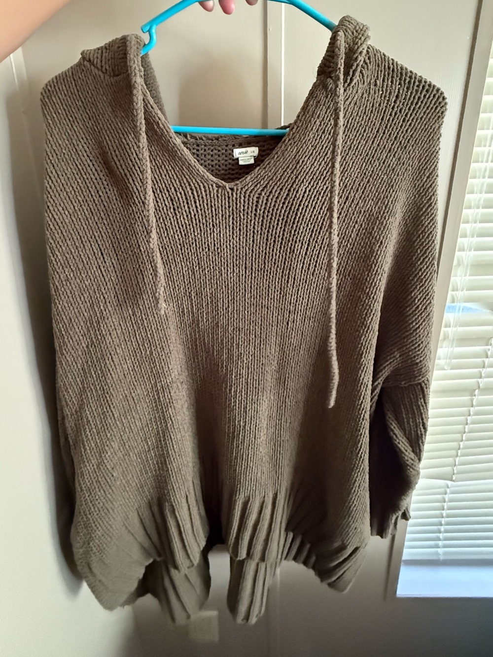 Aerie brown oversized Cozy Taupe V-Neck Hooded Sweater size large